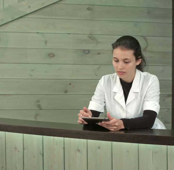 Make a mark in the mind of the customer with reception desk