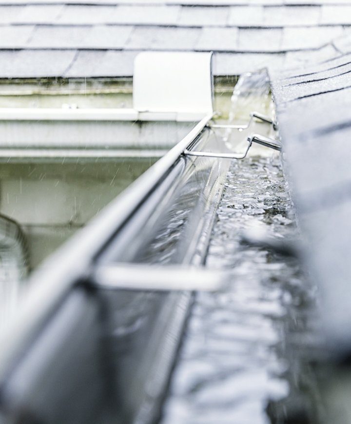 Four reasons to clean your gutter frequently