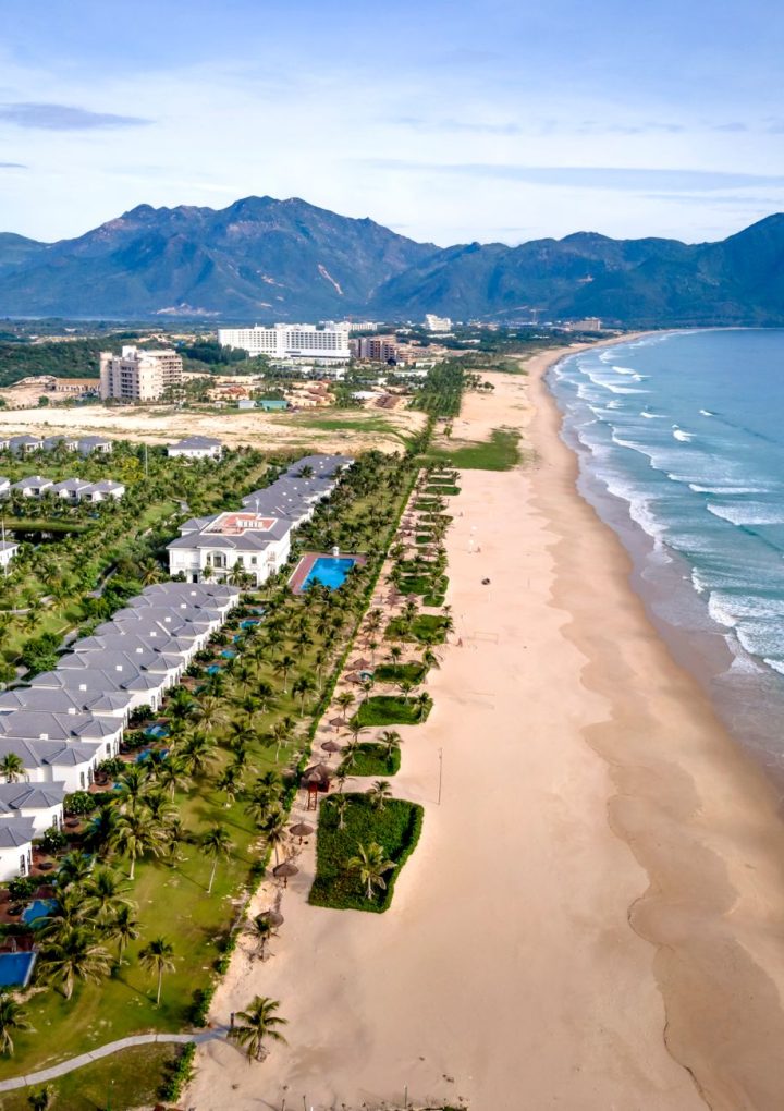 Investing in Melco Resorts: Is It Worth the Risk?